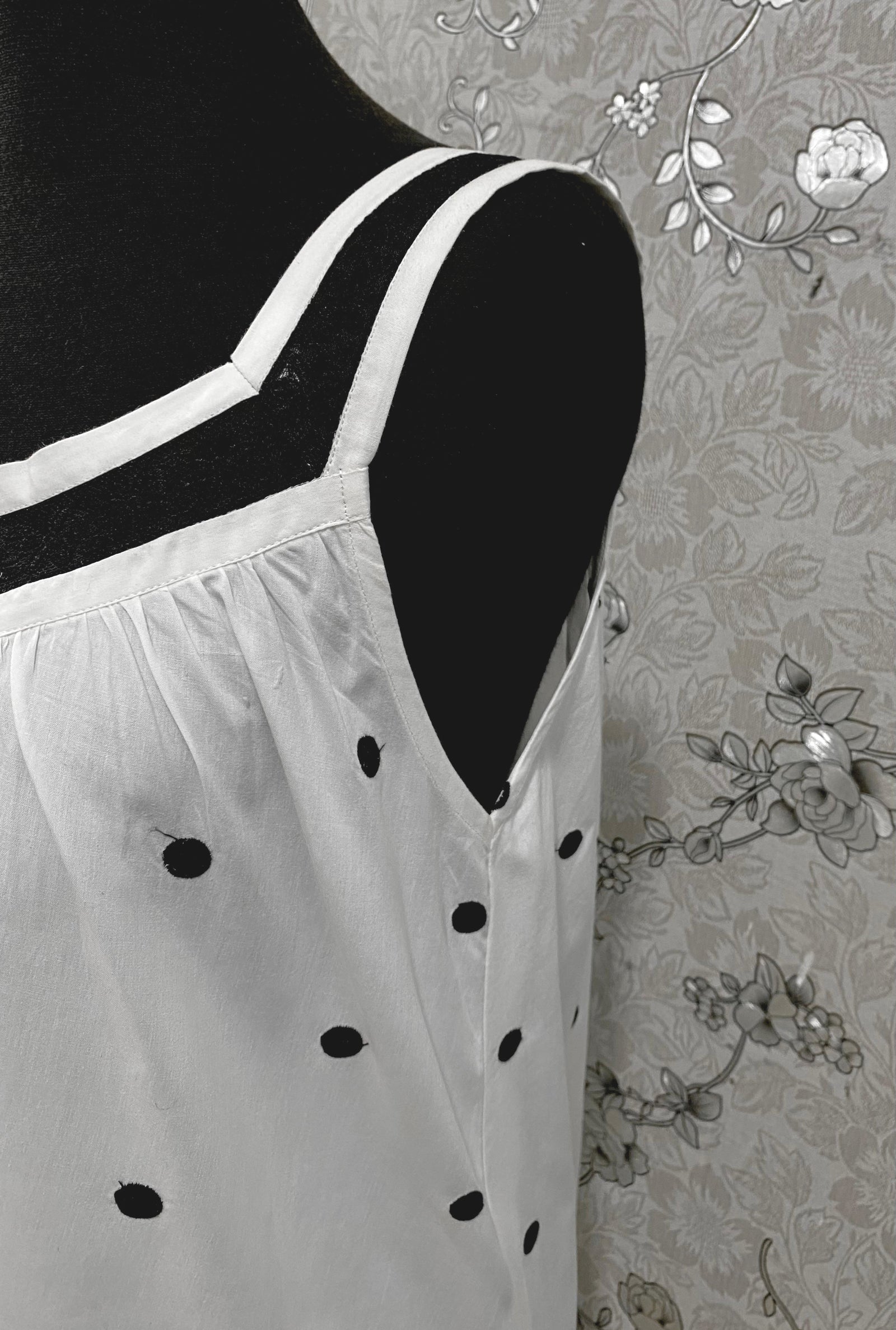 SoieRose 100% Cotton Victorian Nightgown – Polka Dot Sleeveless Nightdress SR-1199