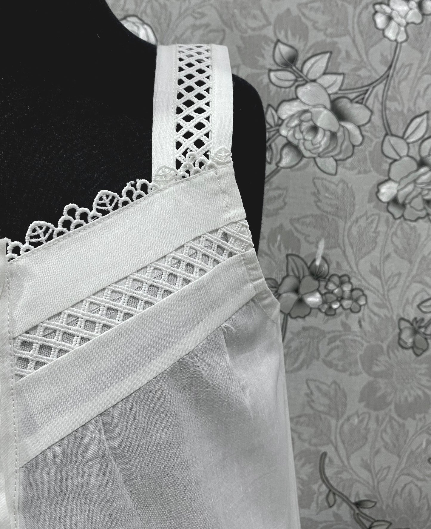 SoieRose Girls Victorian White Cotton Heirloom Dress –  SR-1237