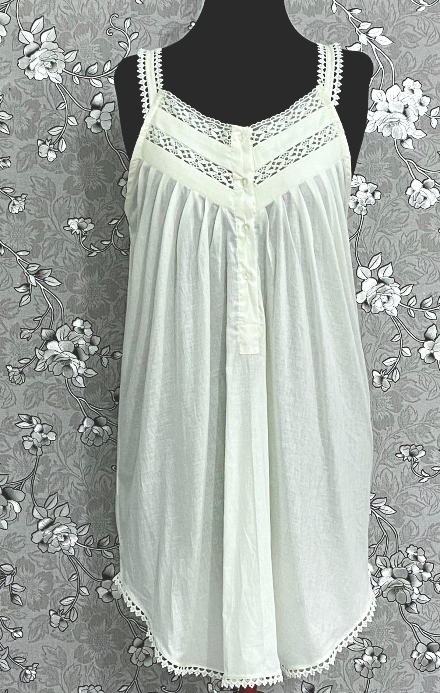 SoieRose SR-1179 – 100% Cotton Victorian Nightgown with Lace Trim