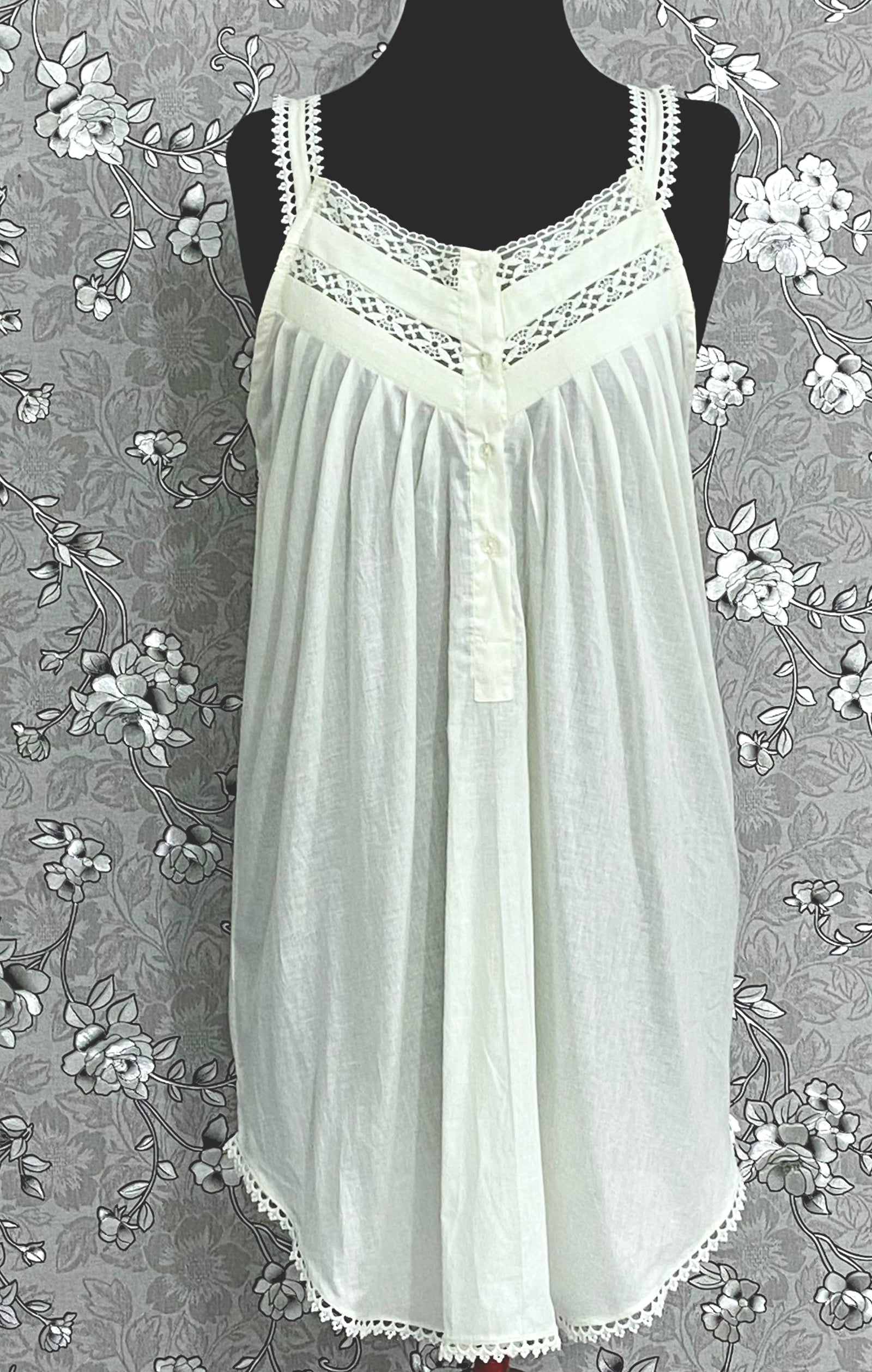 SoieRose SR-1179 – 100% Cotton Victorian Nightgown with Lace Trim