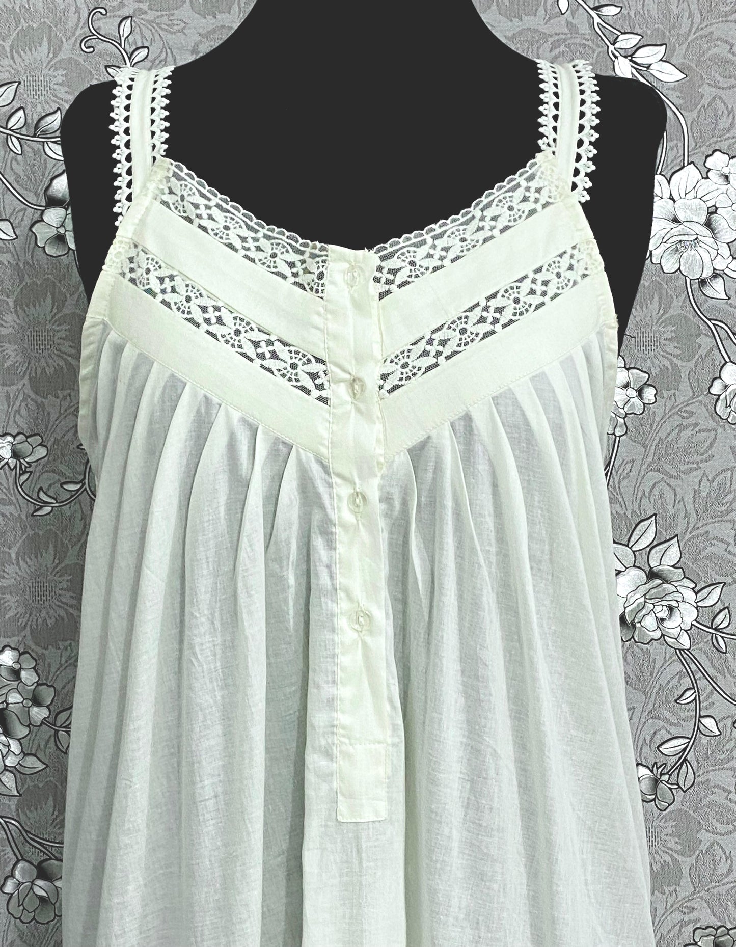 SoieRose SR-1179 – 100% Cotton Victorian Nightgown with Lace Trim