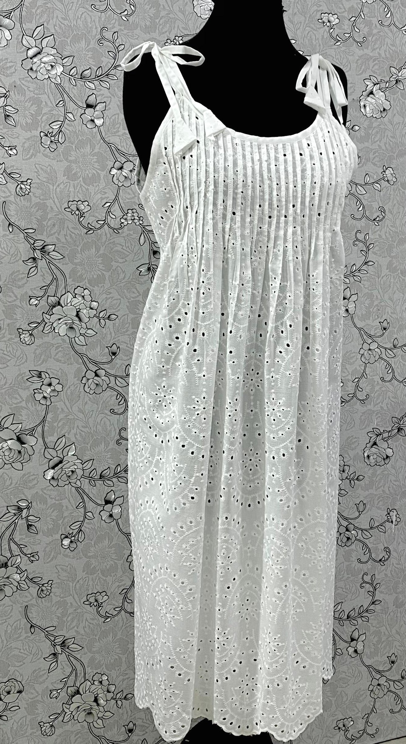 SoieRose White Victorian Cotton Nightgown – SR-1187 - Vintage Sleepwear