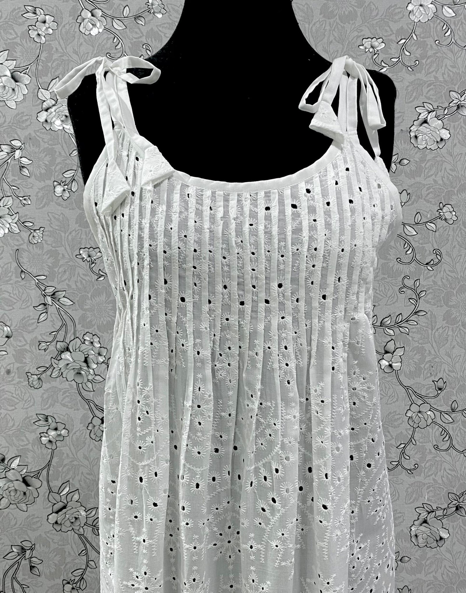 SoieRose White Victorian Cotton Nightgown – SR-1187 - Vintage Sleepwear