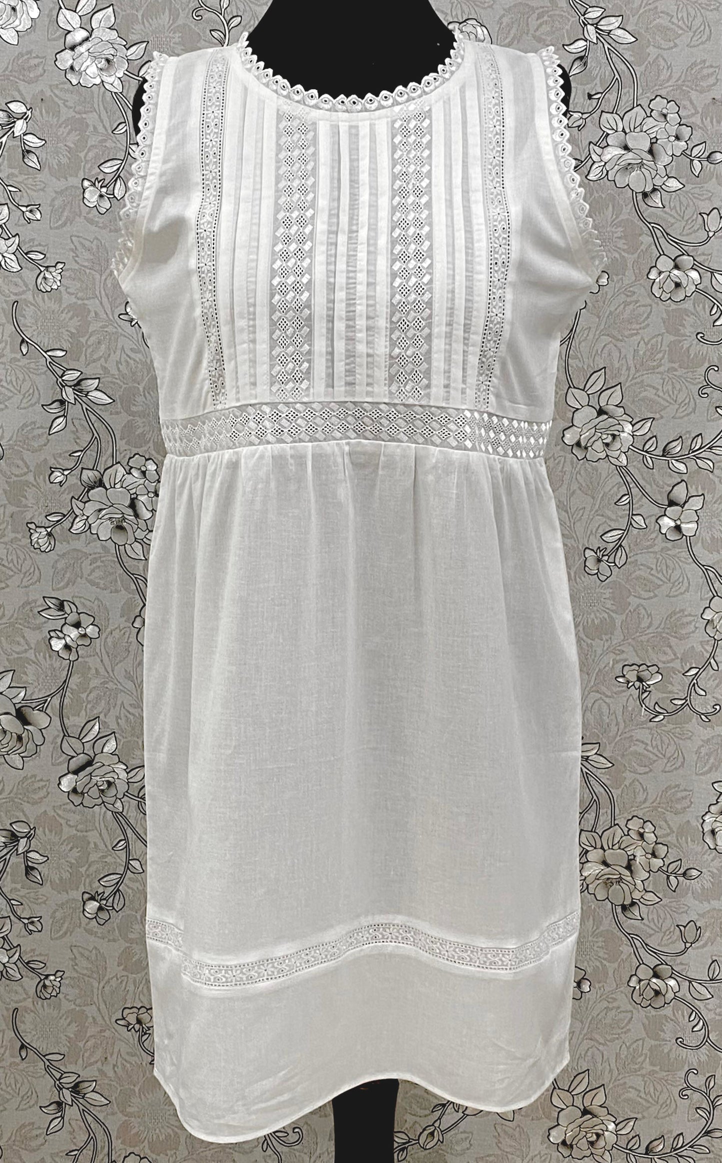 SoieRose White Victorian Cotton Nightgown – SR-1190 – Sleeveless Vintage Sleepwear with Lace Trim