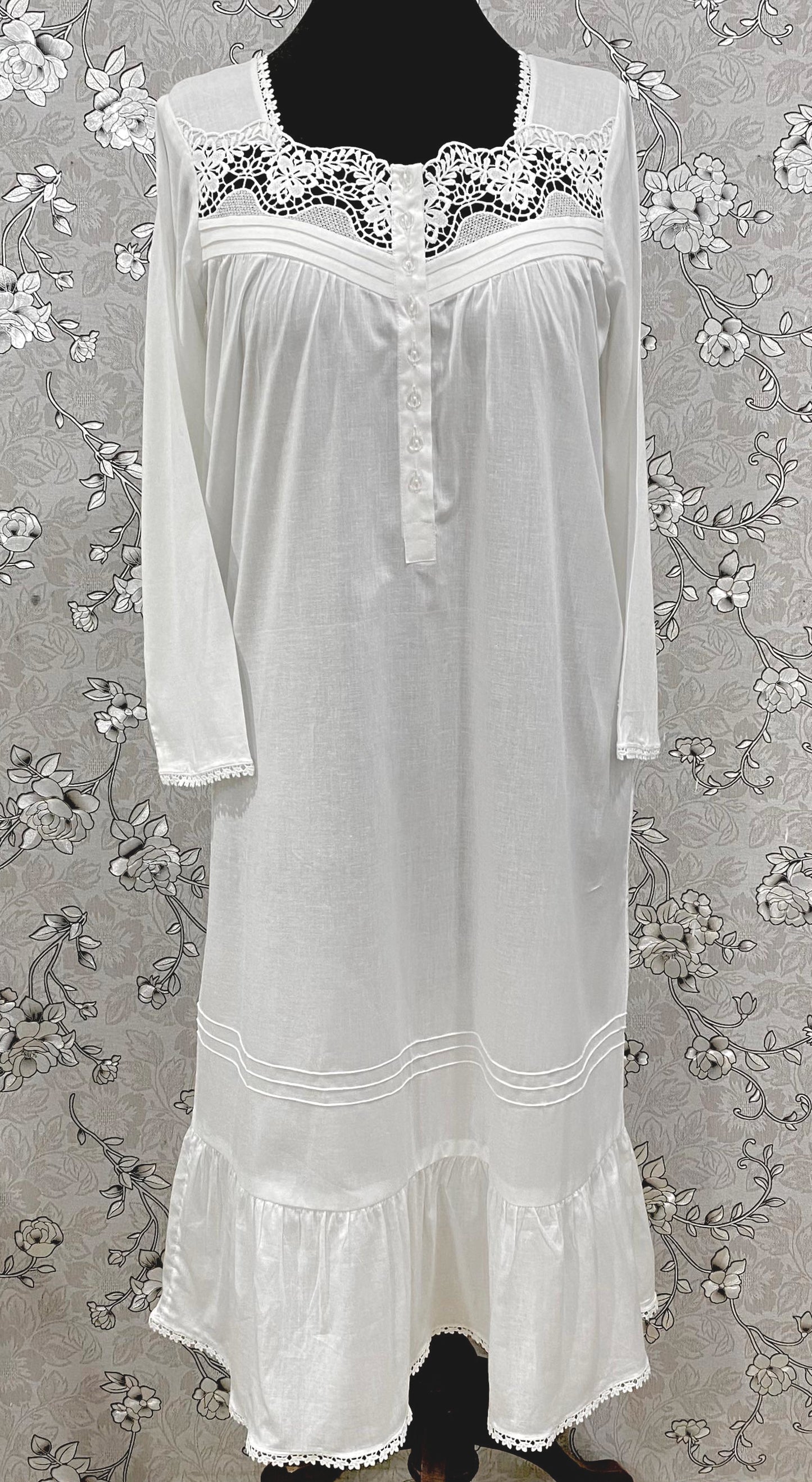 SoieRose White Victorian Cotton Nightgown – SR-1194 – Long Sleeve Nightdress with Floral Lace Yoke