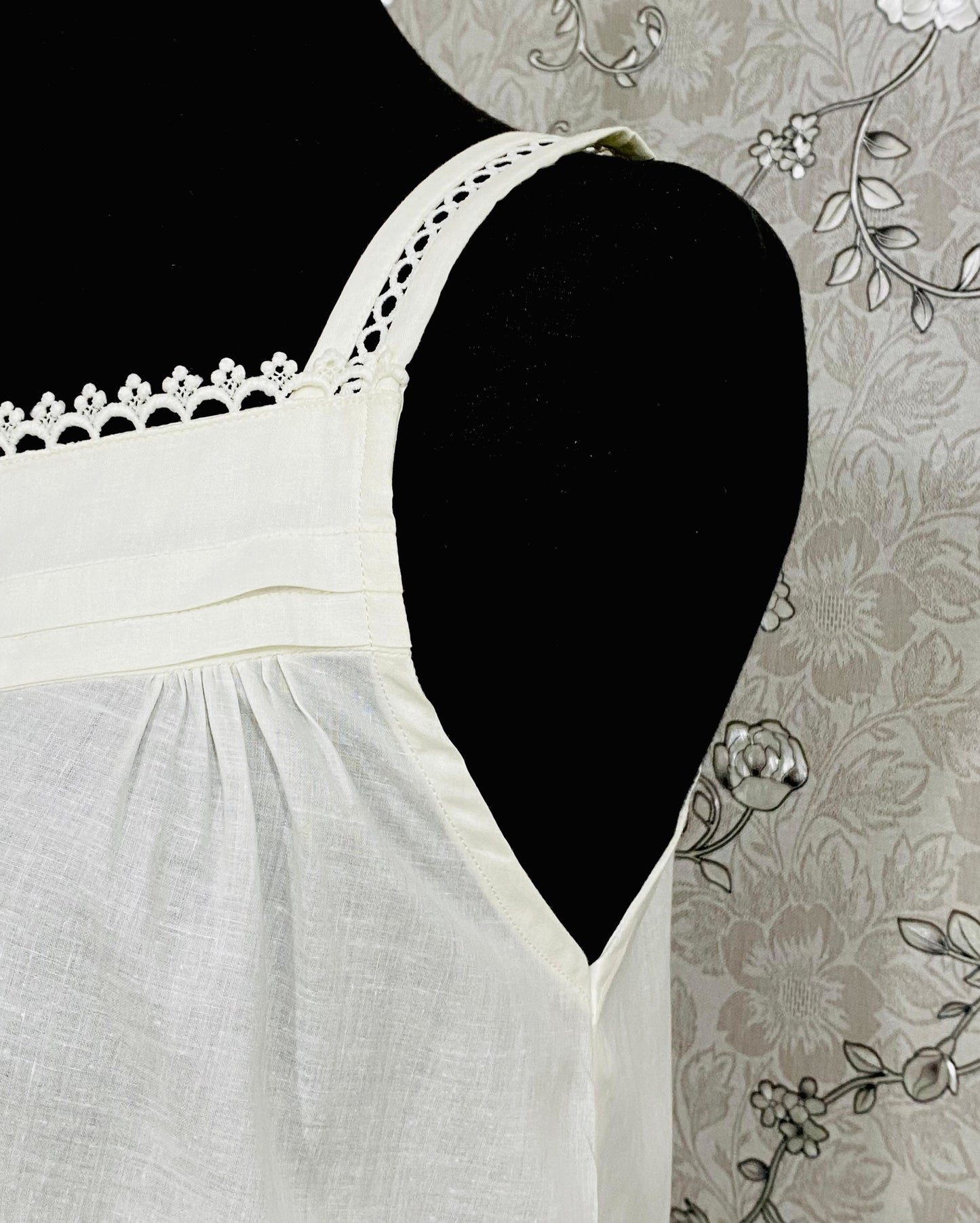SoieRose SR-1180 – Victorian Sleeveless 100% Cotton Nightgown