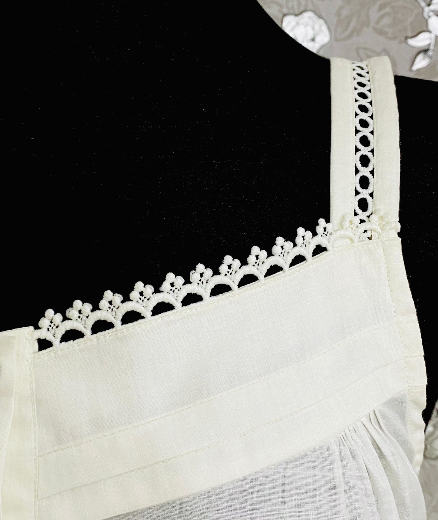 SoieRose SR-1180 – Victorian Sleeveless 100% Cotton Nightgown